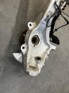 ZWROTNICA PIASTA PRZÓD LEWY LAND ROVER DISCOVERY V L462