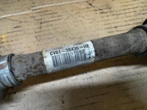 PÓŁOŚ PRZÓD PRZEDNIA PRAWY PRAWA FORD ESCAPE MK3 III 1.5 EB