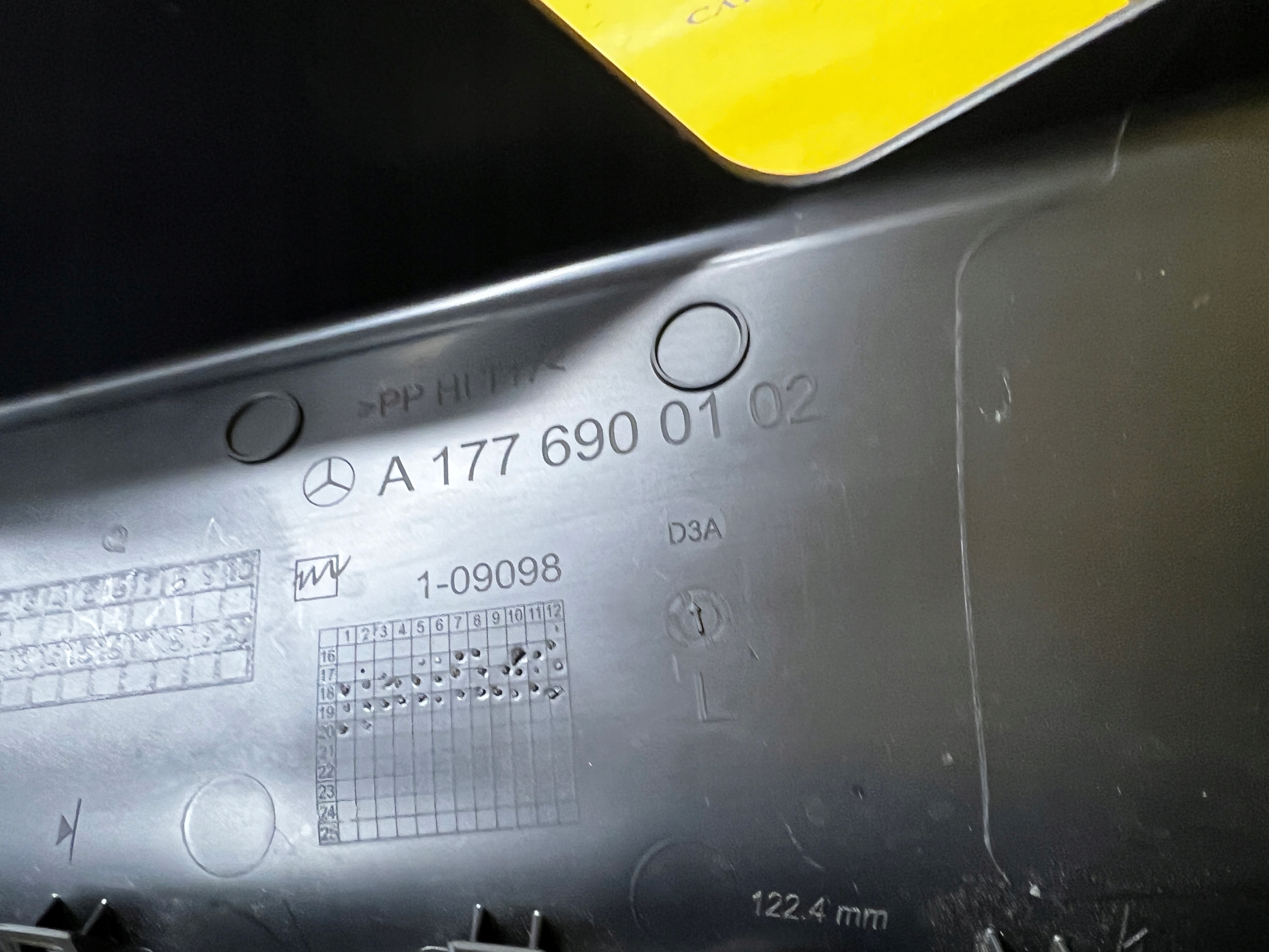 OSŁONA ZAŚLEPKA PROGU TYŁ LEWY MERCEDES A W177 HB