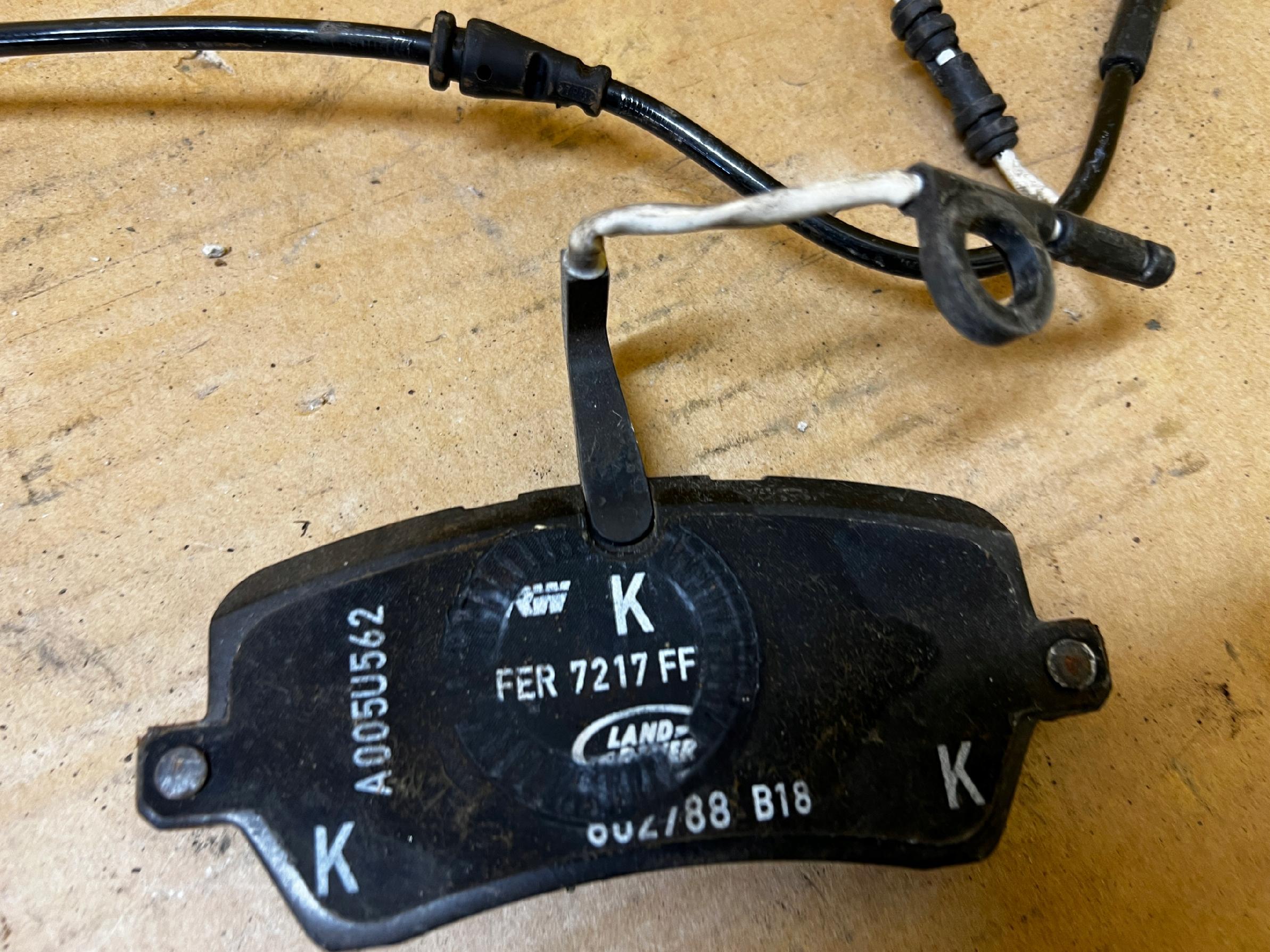 KOMPLET TARCZE KLOCKI HAMULCOWE TYŁ LAND ROVER DISCOVERY V L462