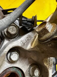 ZWROTNICA AMORTYZATOR PRZÓD PRAWY FORD FUSION LIFT USA 2.0 ECOBOOST 2WD FWD