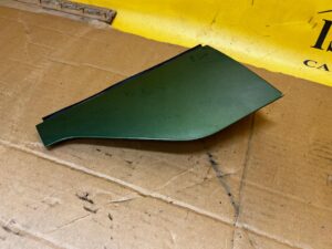 OSŁONA ZAWIASU KLAPY BAGAŻNIKA PRAWA FORD KUGA MK3 LIFT BURSTING GREEN