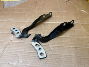 KOMPLET ZAWIASY MASKI POKRYWY SILNIKA FORD KUGA MK3 AGATE BLACK