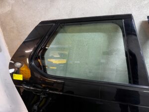 DRZWI PRAWA STRONA PRAWY TYŁ LAND ROVER DISCOVERY V L462 2017R