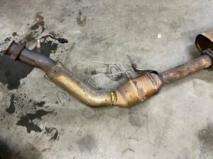 WYDECH RURA WYDECHOWA TŁUMIK KATALIZATOR LEWY MERCEDES G63 AMG W463 LIFT