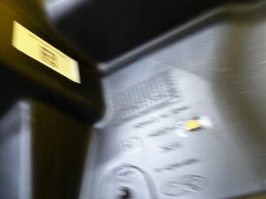NADKOLE CHLAPACZ OSŁONA NADKOLA TYŁ LEWY FORD BRONCO 21-