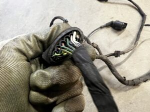 WIĄZKA INSTALACJA KOMORY SILNIKA PASA PRZEDNIEGO AUDI A8 D4