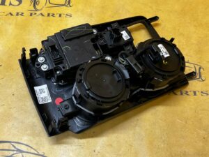 OSŁONA RAMKA TUNELU UCHWYT NA KUBKI PRZEŁĄCZNIK BIEGÓW LED FORD KUGA MK3