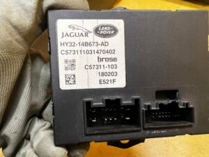 MODUŁ STEROWNIK KLAPY TYŁ BAGAŻNIKA LAND ROVER DISCOVERY V L462