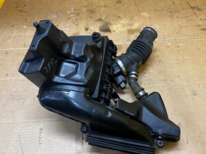 OBUDOWA FILTRA WLOT DOLOT PRZEWÓD POWIETRZA FORD MONDEO MK5 2.0 TDCI