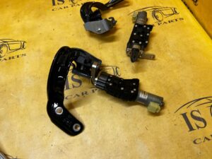 KOMPLET SIŁOWNIK KLAPY TYŁ BAGAŻNIKA ZAWIAS LEWY PRAWY AUDI Q7 II 4M