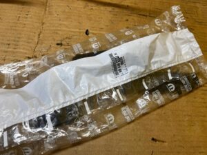 KIEROWNICA PROWADNICA POWIETRZA PRAWA OPEL ASTRA L VI 6 1.6 HYBRID NOWA OEM