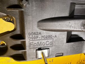 PODSTAWA WYBIERAKA ZMIANY BIEGÓW AUTOMAT FORD MONDEO MK5