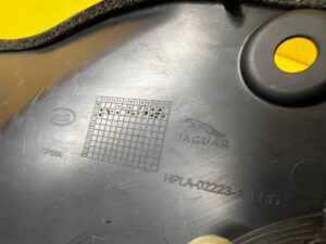 OSŁONA ZAŚLEPKA PLASTIK PODSZYBIA LEWA LAND ROVER DISCOVERY V L462