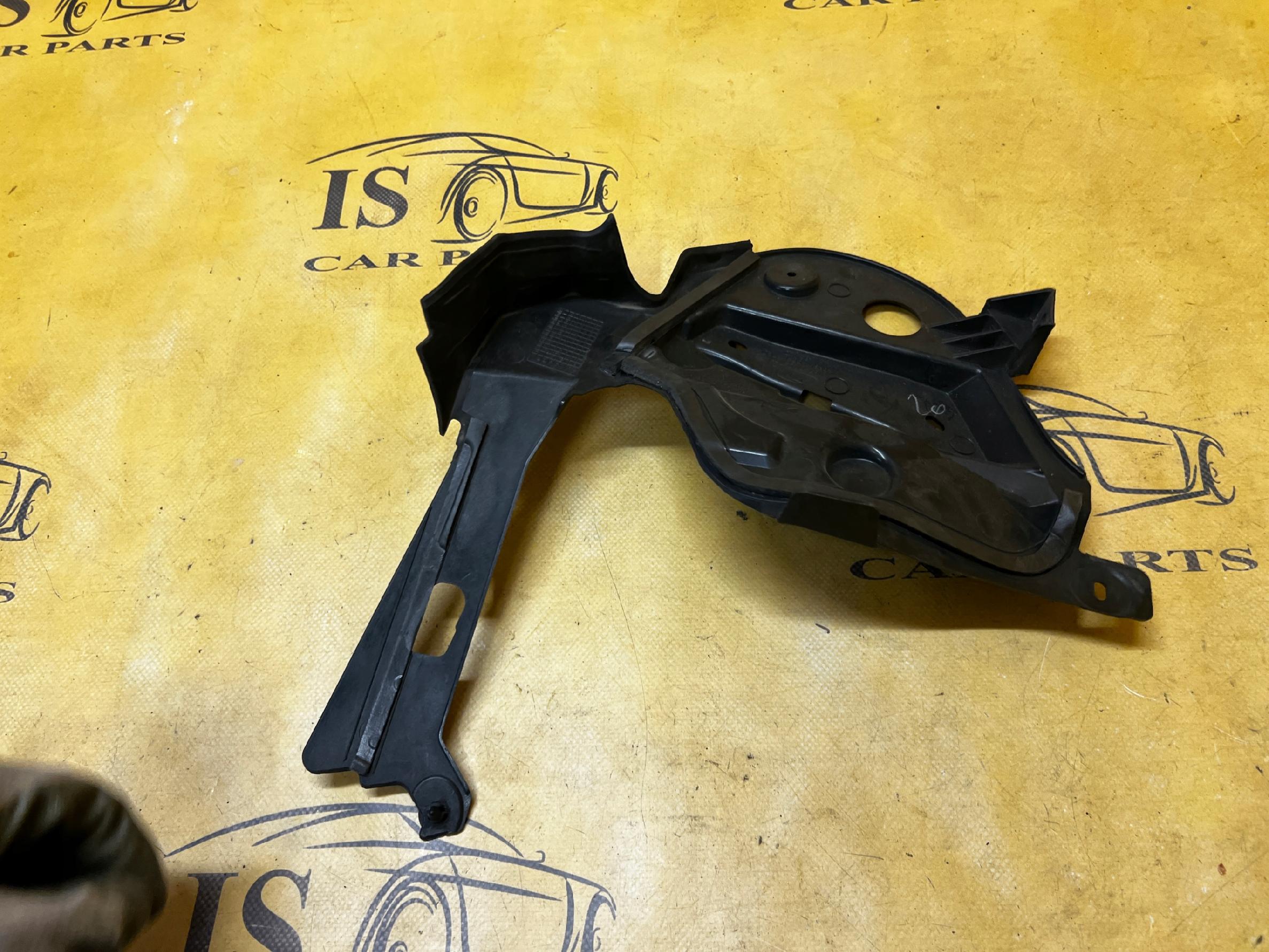 OSŁONA PODSZYBIA KIELICHA PRAWA FORD KUGA MK3