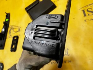 OSŁONA ZAŚLEPKA GNIAZDA PORTU USB FORD MONDEO MK5