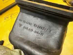 USZCZELKA OSŁONA WIĄZKI PRZEWODÓW DRZWI PRZÓD PORSCHE CARRERA 911 996