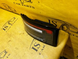 LAMPA TYLNA TYŁ LEWA LEWY W KLAPĘ LAND ROVER DISCOVERY V L462 EU