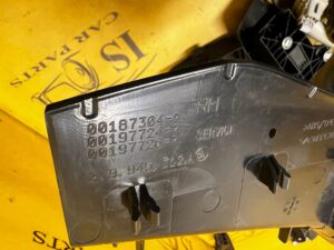 LISTWA OSŁONA BLENDA LAMPY BAGAŻNIKA TYŁ PRAWY SKODA SUPERB III KOMBI