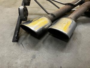 WYDECH RURA WYDECHOWA TŁUMIK KATALIZATOR PRAWY MERCEDES G63 AMG W463 LIFT