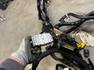 GŁÓWNA WIĄZKA INSTALACJA KABINY WNĘTRZA FORD BRONCO 2.7 V6 ECOBOOST 21-