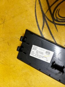 DEKOR NAKŁADKA OSŁONA TUNELU KONSOLI AUDI A8 D4