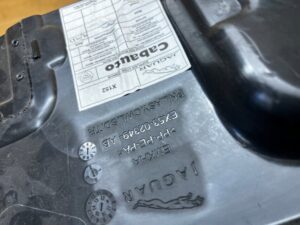 PLASTIK OSŁONA PROGU SŁUPKA A PRZÓD LEWY JAGUAR F-TYPE X152 LHD
