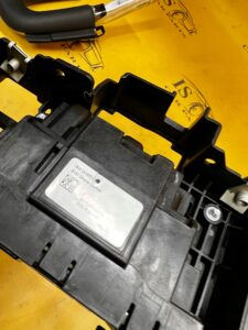 LEWAREK WYBIERAK ZMIANY BIEGÓW AUTOMAT JAGUAR F-TYPE X152