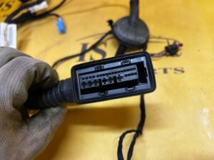 WIĄZKA INSTALACJA DRZWI TYŁ AUDI A8 D5