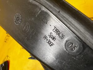 LISTWA OSŁONA BLENDA RYNNA KLAPY LAMPY TYŁ PRAWY BMW 5 G31