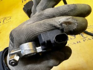 KLEMA PRZEWÓD MINUS MINUSOWA AKUMULATORA AUDI A8 D4