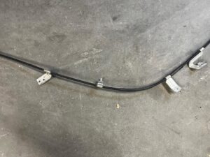 LINKA HAMULCA RĘCZNEGO PRAWA FORD MUSTANG VI