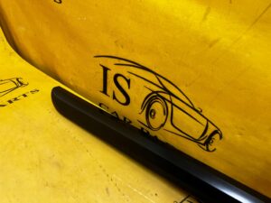 LISTWA ZEWNĘTRZNA SŁUPKA A SZYBY PRZÓD LEWA MERCEDES G W463 LIFT