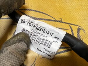 KLEMA PRZEWÓD MINUS MINUSOWA AKUMULATORA AUDI A8 D4