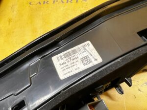 LAMPA TYLNA TYŁ PRAWA PRAWY W KLAPĘ LAND ROVER DISCOVERY V L462 EU