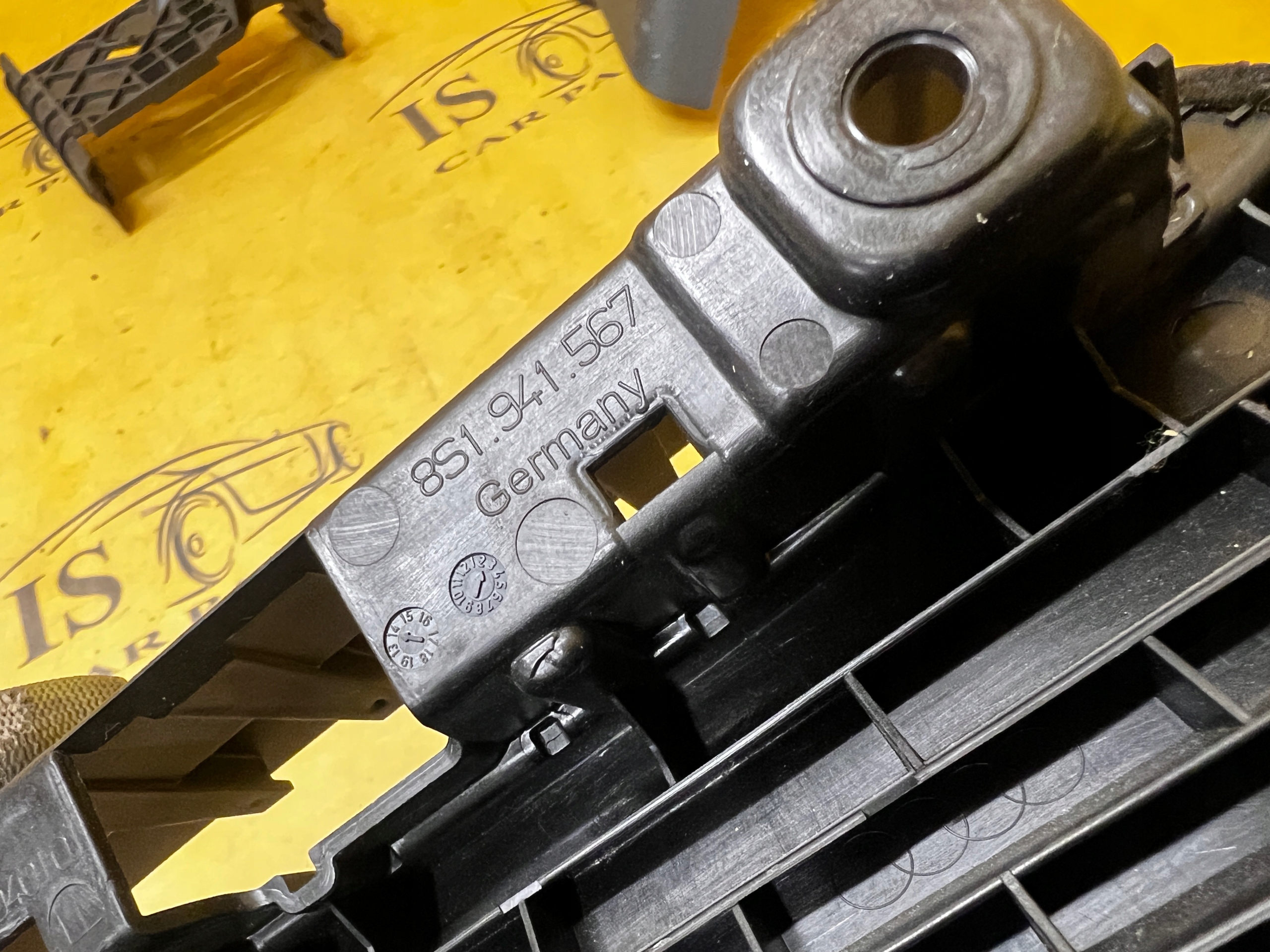 OSŁONA RAMKA PANELU DESKI KONSOLI AUDI TT 8S