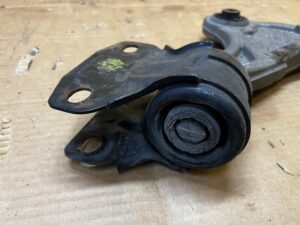 WAHACZ PRZÓD PRZEDNI PRAWY FORD MONDEO MK5