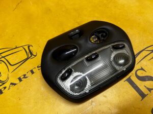 LAMPKA OŚWIETLENIE PODSUFITKI PRZÓD PORSCHE CARRERA 911 996 CABRIO