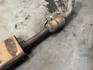 WYDECH RURA WYDECHOWA TŁUMIK KATALIZATOR PRAWY MERCEDES G63 AMG W463 LIFT
