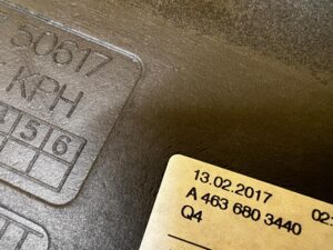 OSŁONA TAPICERKA BOCZEK TUNELU ŚRODKOWEGO PRAWA MERCEDES G W463 LIFT
