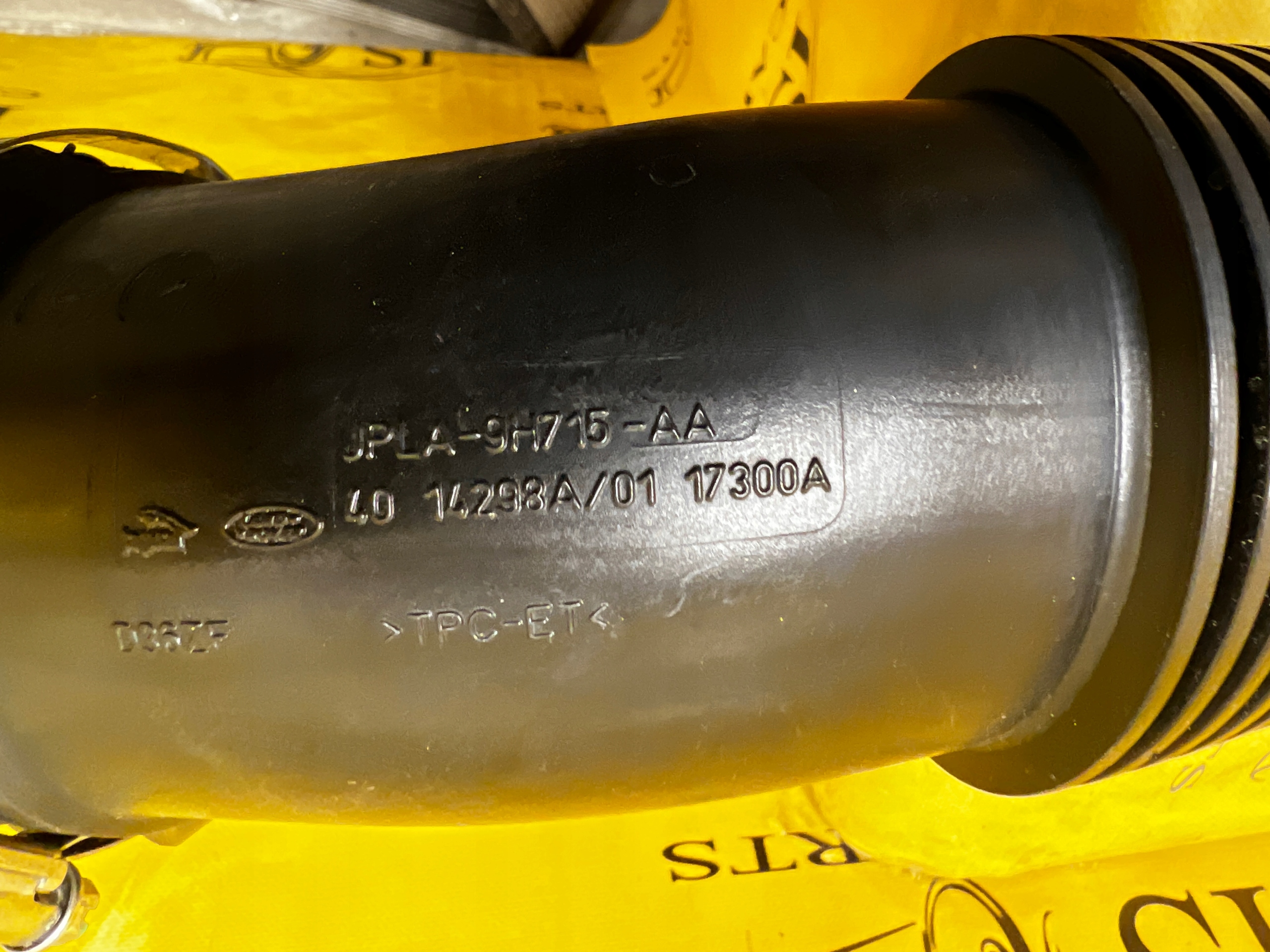 OBUDOWA FILTRA WLOT PRZEWÓD POWIETRZA LAND ROVER DISCOVERY V L462 2.0 B Si4