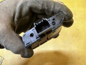 PRZYCISK GRZANIA KIEROWNICY OTWIERANIA KLAPY STARTSTOP FORD ESCAPE MK3 III