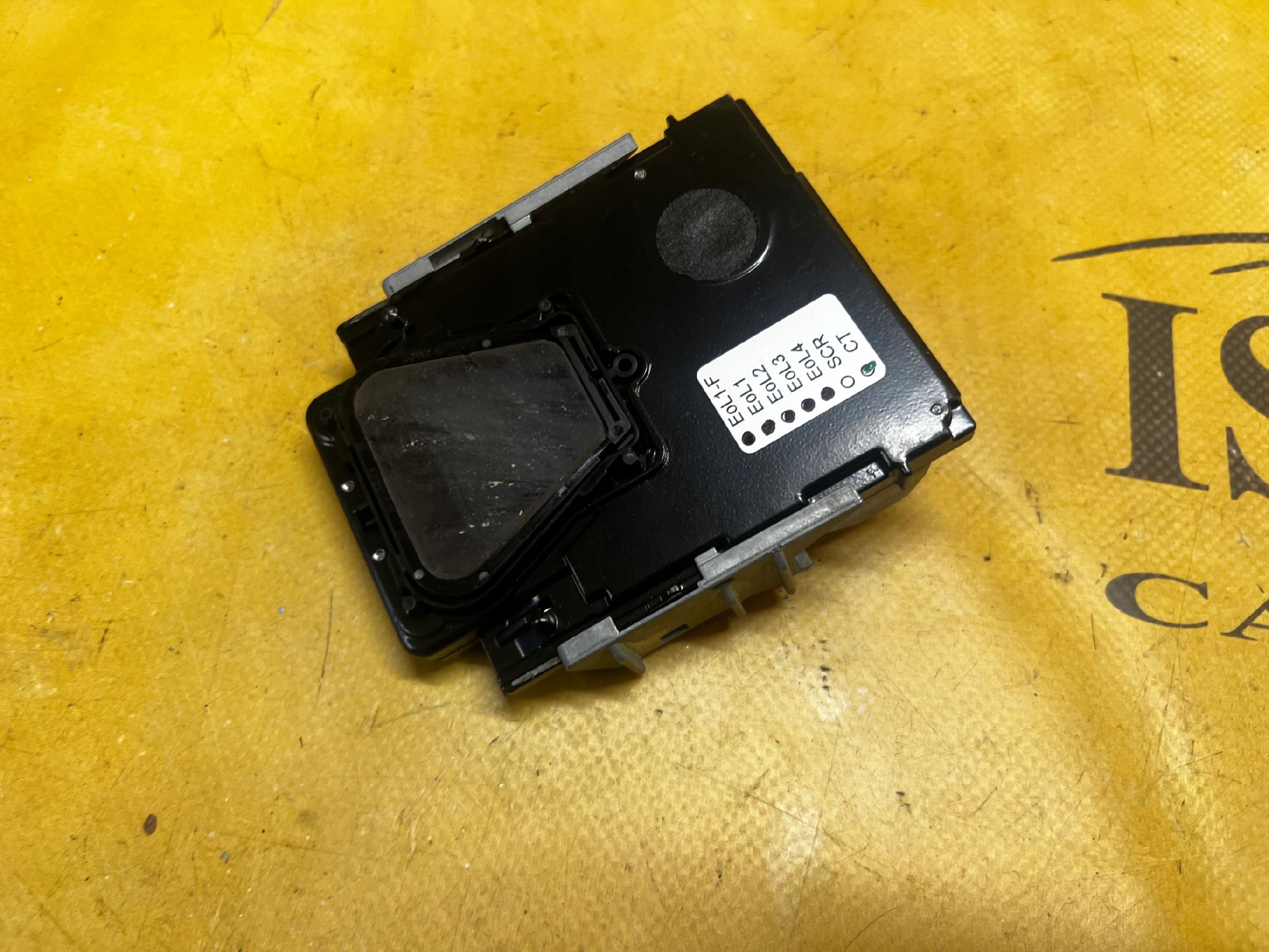 KAMERA ASYSTENT RADAR PASA RUCHU AUDI A4 B9 8W