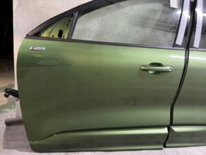 DRZWI LEWA STRONA LEWY PRZÓD TYŁ FORD KUGA MK3 LIFT ST-LINE BURSTING GREEN