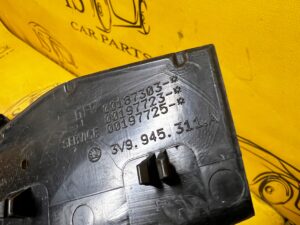 LISTWA OSŁONA BLENDA LAMPY BAGAŻNIKA TYŁ LEWY SKODA SUPERB III KOMBI