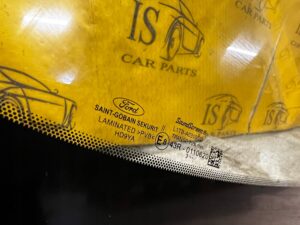 SZYBA PRZÓD CZOŁOWA GRZANA KAMERA SENSOR SOUNDSCREEN FORD PUMA MK2 23R EU