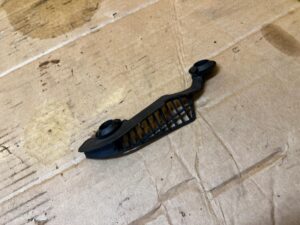 KRATKA OSŁONA PODSZYBIA PRAWA BMW 1 F20 LIFT 2 F22 F22 LIFT