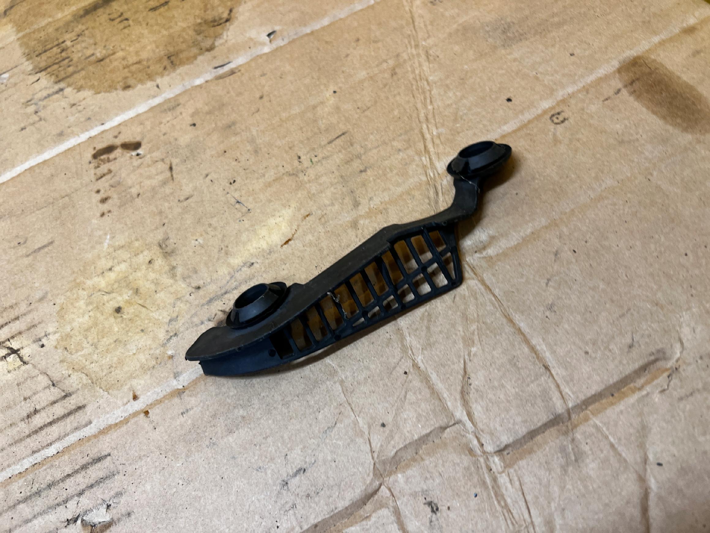 KRATKA OSŁONA PODSZYBIA PRAWA BMW 1 F20 LIFT 2 F22 F22 LIFT