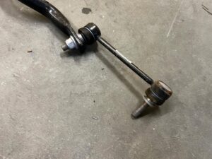 STABILIZATOR DRĄŻEK TYŁ LAND ROVER DISCOVERY V L462