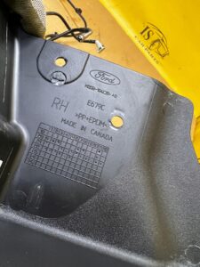 NADKOLE CHLAPACZ OSŁONA NADKOLA TYŁ PRAWY FORD BRONCO 21-